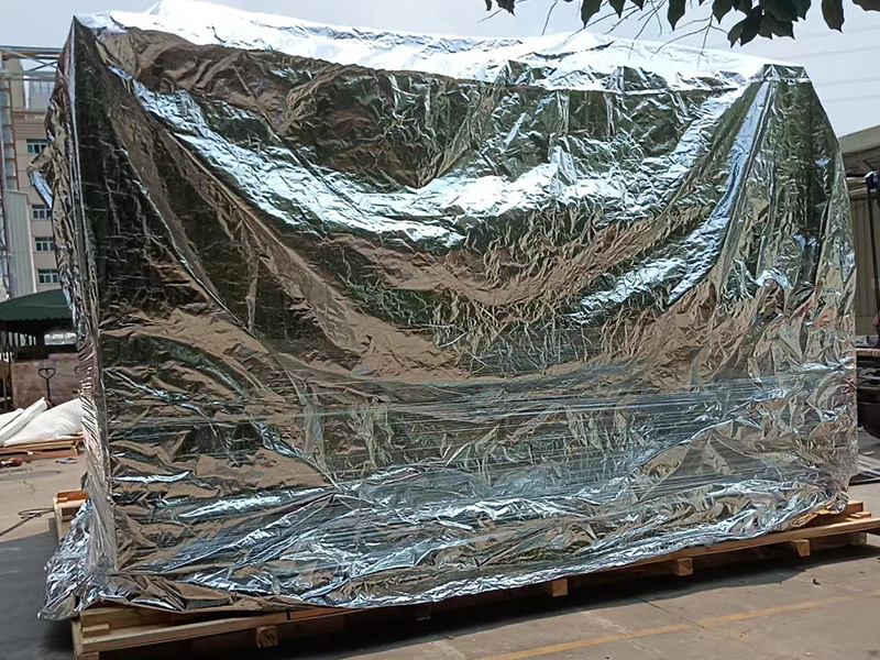 锂(li)電新能源設備真(zhen)空包裝